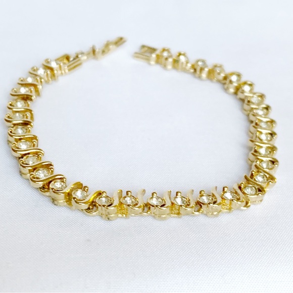 FANCY White Zirconias Stones On 10K Yellow Gold Plated Tennis Bracelet - Picture 5 of 10